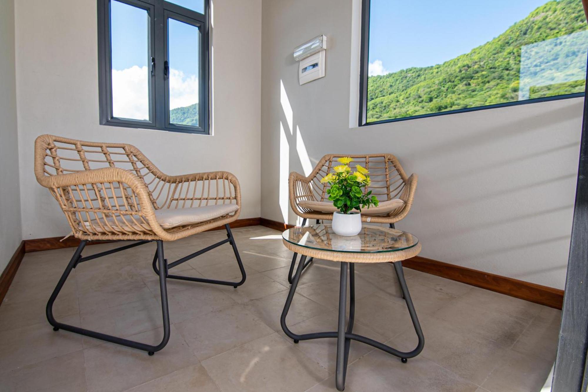 Laolabatwo Villa La Gaulette Bagian luar foto