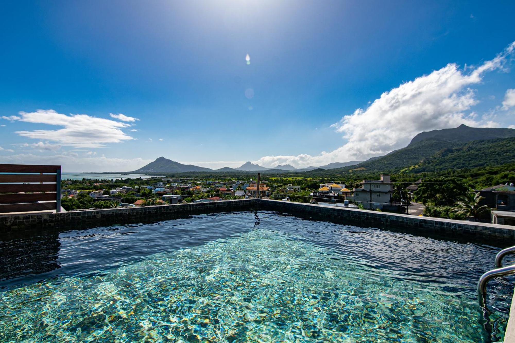 Laolabatwo Villa La Gaulette Bagian luar foto