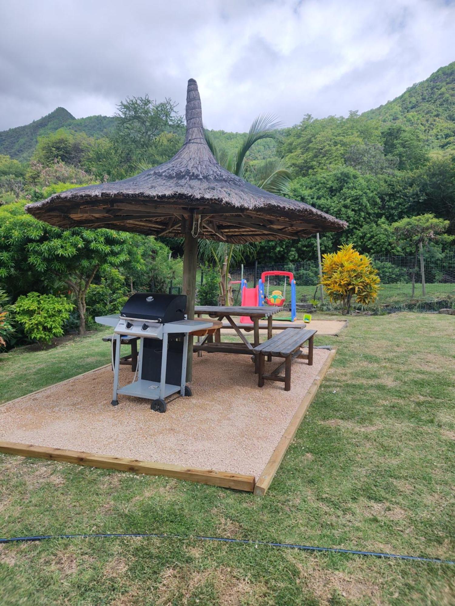 Laolabatwo Villa La Gaulette Ruang foto